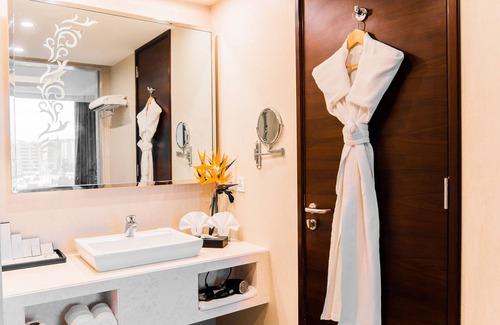 Nagavara Hotel | Howard Johnson by Wyndham Bengaluru Hebbal