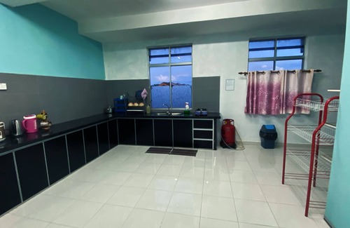 Taman Jali House | HS-Stay Here with 3 bedrooms and 2 bathrooms