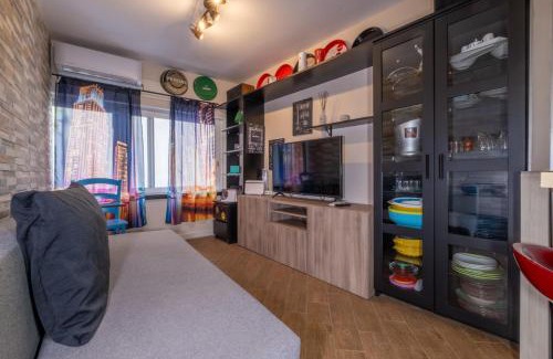 Quartiere XI Portuense Apartment | ht movie flat bilo