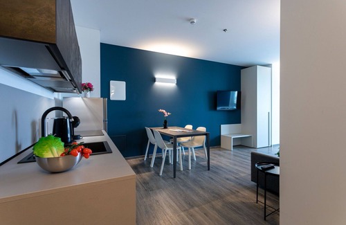 Mestre Apartment | Htm Tower - 1202 Executive Terrazza by Halldis