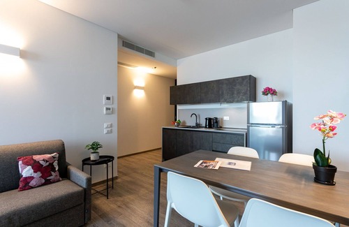 Mestre Apartment | Htm Tower - 1202 Executive Terrazza by Halldis