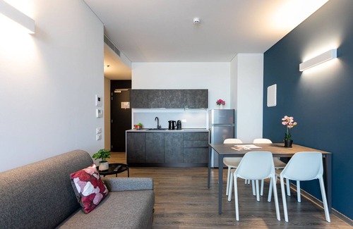 Mestre Apartment | Htm Tower - 1202 Executive Terrazza by Halldis