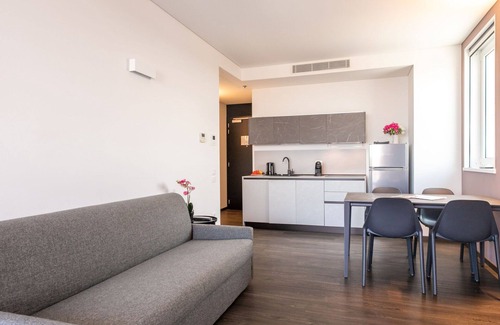 Mestre Apartment | Htm Tower - 1502 Executive Terrazza by Halldis