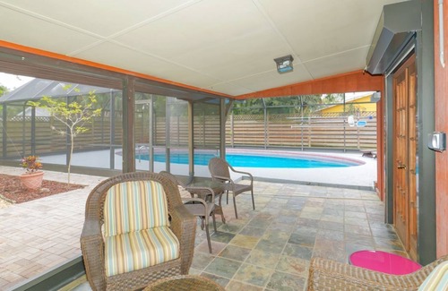 Sarasota House | Huge Heated Pool Home - Minutes to Siesta Key, Shopping, and More!!!