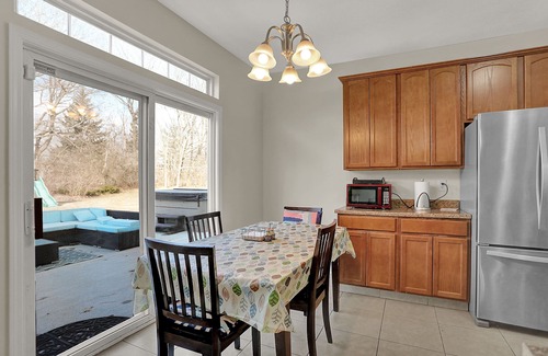 Indianapolis House | Huge Home in Indy, 4 Bedrooms, Sleeps 7