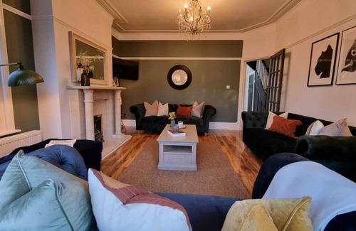Headingley House | Huge House in Leeds 6BR sleeps13