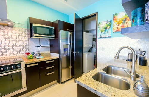 Downtown Condo | Huge Luxury Penthouse in the Heart of Playa - Oasis Chloe