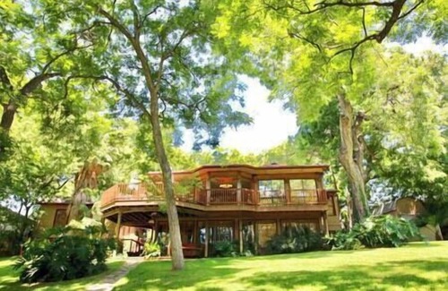 McQueeney House | Huge Waterfront House, Sleeps 32, 11 BR, 6 BA, Fire Pit