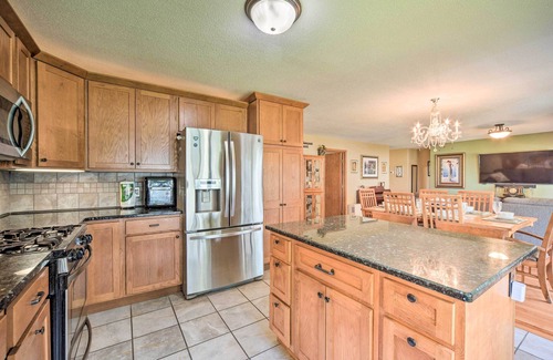 Centerville House | Hugo Home, Direct Lake Access & Private Dock!