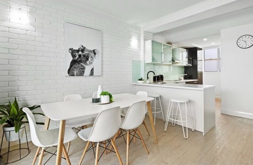Airlie Beach House | Humble Abode - Private Townhouse + 5 minute walk to Main Street