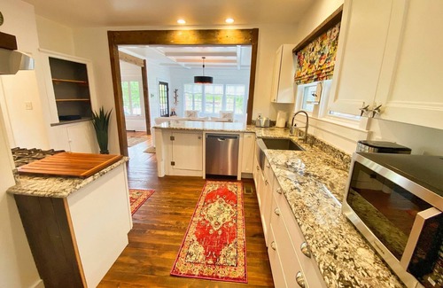 Cape Charles House | Hummingbird Cottage | Chesapeake Properties