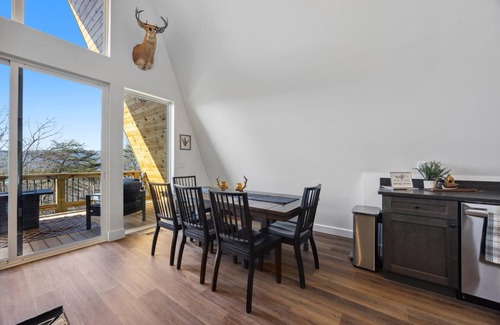 Chattanooga Valley Cabin | Hunters Ridge | Rustic A-Frame | Mtn Views + Goats!