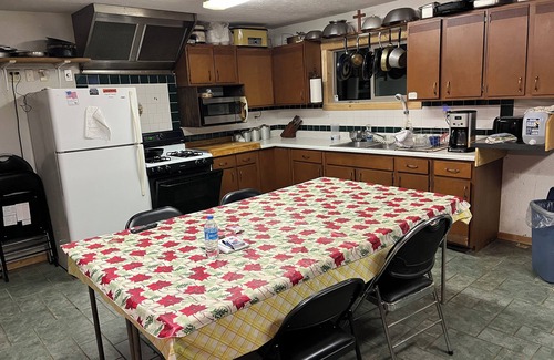 Ridgway Cabin | HUNTING: Nice Quiet 3-bedroom cabin in Ridgway, on top of 2,200ft Bootjack Mtn.