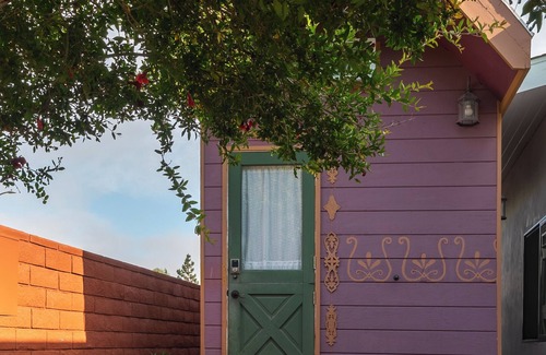 Huntington Beach House | Huntington Beach Tiny Home Near Ocean