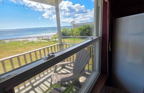 Hunts Point Cabin | Hunts Point 2-Bed Coastal Retreat - Cottage # 9