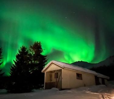 Nordreisa Villa | Huset i Oksfjordhamn