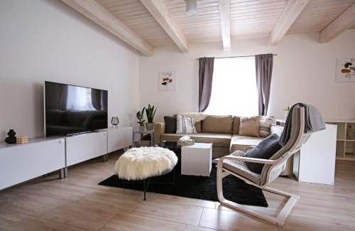 Libice nad Cidlinou House | Husovka No135