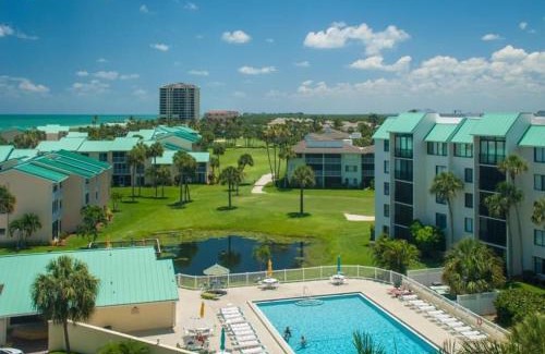 Fort Pierce Apartment | Hutchinson Island Resort-style Beachside Condo