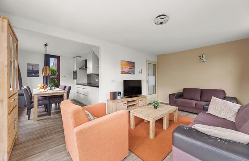 Heinkenszand Resort | HVZ Iris 6p - Three Bedroom Resort, Sleeps 6