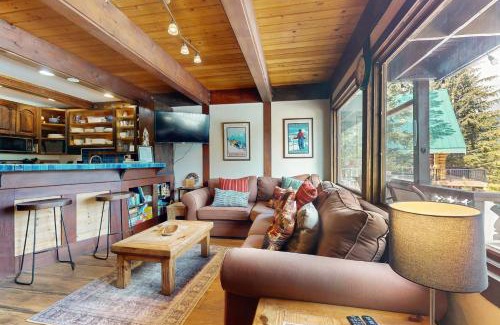 Hyak House | Hyak Duplex Cabin