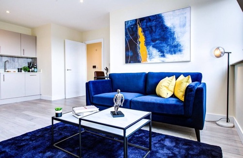 Sutton Apartment | Hybrid Resi - Cheam