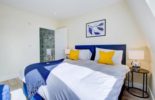 Sutton Apartment | Hybrid Resi - London, Sutton with onsite car parking