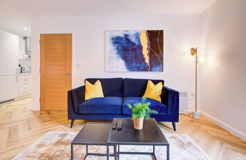Lavender Fields Apartment | Hybrid Resi - Mitcham | 3 Bed Apartment
