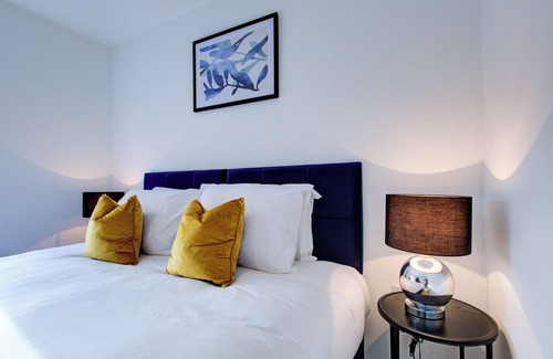 Lavender Fields Apartment | Hybrid Resi - Mitcham | 3 Bed Apartment