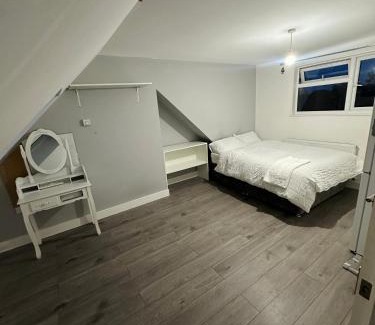 West Hendon House | Hyde Crescent Rooms