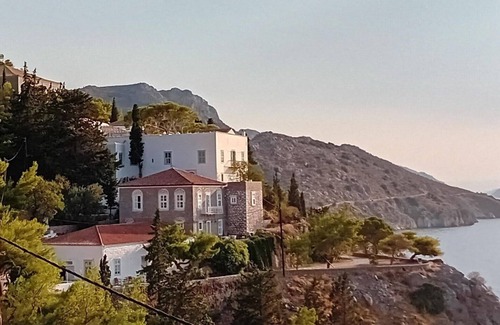 Hydra House | Hydra Seaside Serenity: Panoramic Sea & Sunset Views