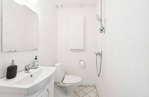 Aalborg Apartment | Hyggelig klassisk Aalborg-lejlighed