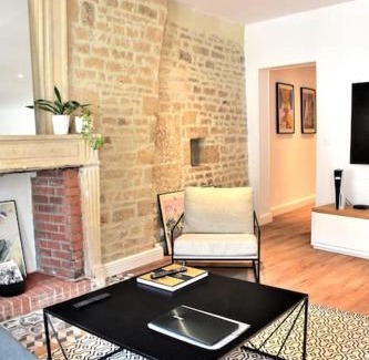 Centre Ancien Apartment | Hyper Centre - Élégant Appartement au Pied des Restaurants et Boutiques