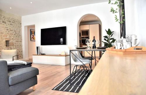 Centre Ancien Apartment | Hyper Centre - Élégant Appartement au Pied des Restaurants et Boutiques