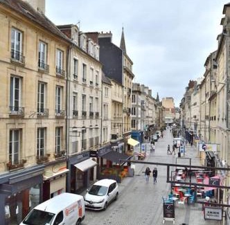 Centre Ancien Apartment | Hyper Centre - Élégant Appartement au Pied des Restaurants et Boutiques