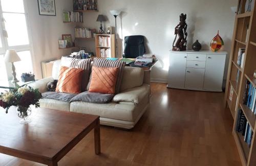 Poissy Apartment | HYPER CENTRE VILLE Poissy - PARKING privé - GARE à 700 m - PARIS 20 min