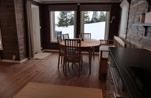 B Cabin | Hytte Midt i Smørøyet på Lifjell med Sauna og 4 Soverom