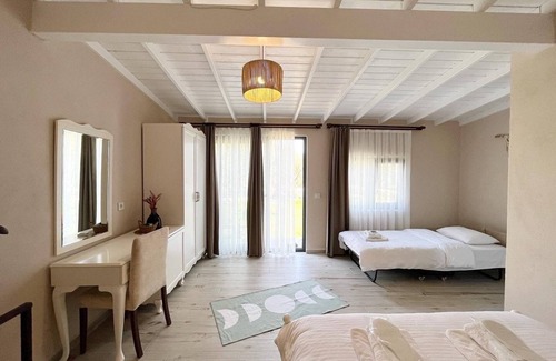 Bozcaada Bed & Breakfast | İrmak Bag Evi