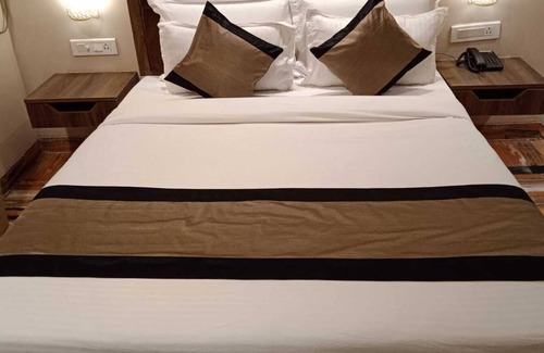 Deoghar Hotel | I Towne