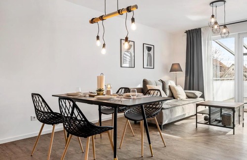 Ruesselsheim Apartment | I Zentral I Modern I Terrasse I