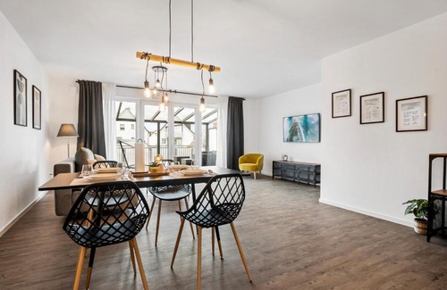 Ruesselsheim Apartment | I Zentral I Modern I Terrasse I