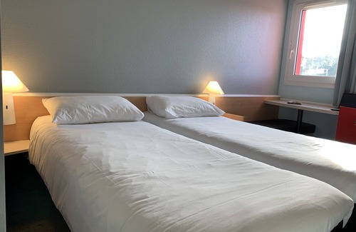 Auray Hotel | ibis Auray