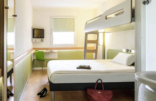 Istres Hotel | ibis budget Istres Trigance