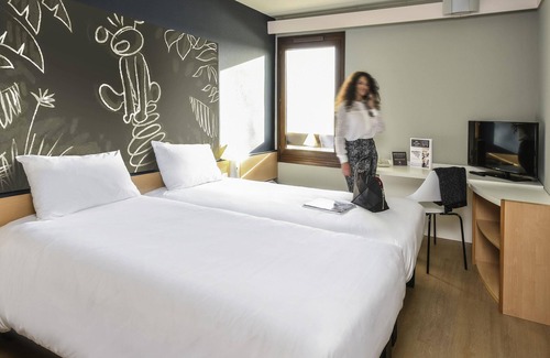 Fleurus Hotel | ibis Charleroi Airport Brussels South