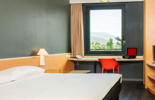 Campi Bisenzio Hotel | ibis Firenze Prato Est