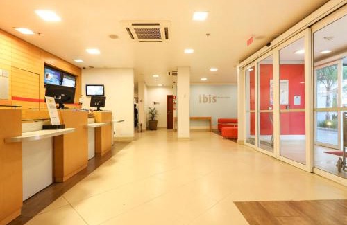 Canelas Hotel | ibis Montes Claros Shopping