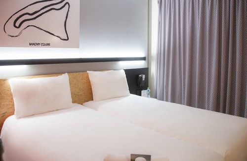 Blotzheim Hotel | ibis Styles Bâle-Mulhouse Aéroport