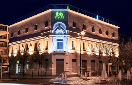 Hyeres City Centre Hotel | Ibis Styles Hyères Rooftop & Spa