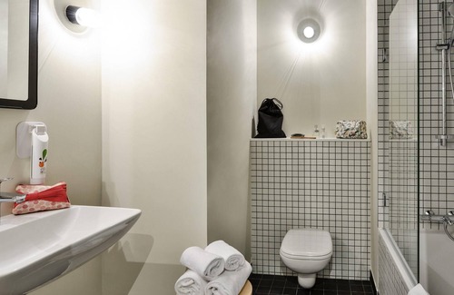 Meyzieu Hotel | ibis Styles Lyon Meyzieu Arena Stadium
