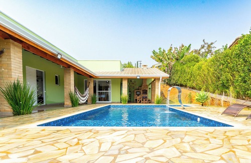 Paruru House | Ibiúna | Country house in condominium with pool and barbecue