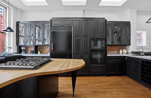 East Village House | Iconic 9BR Landmark in Gaslamp | Sleeps 14